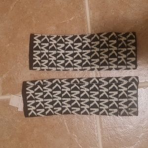 Michael Kors Wrist Warmers